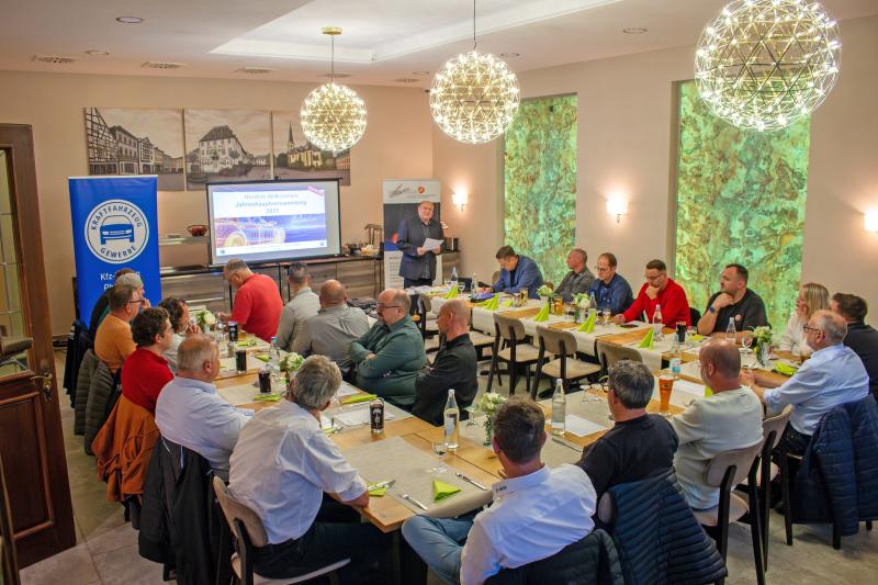 Obermeister Stefan Odenthal war erfreut über die rege Beteiligung bei der Mitgliederversammlung der KFZ-Innung Ahrweiler
Foto: Reiner Friedsam